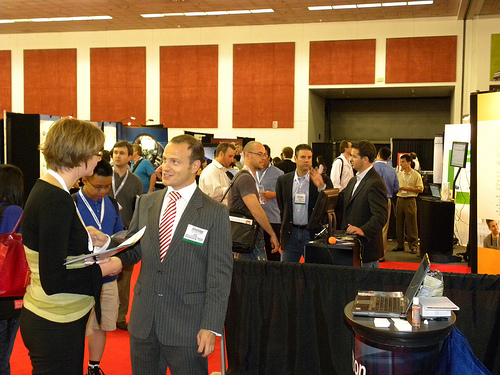 Expo hall at SES San Jose 2009.jpg