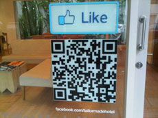 facebook-like-qr-code-on-entry-door